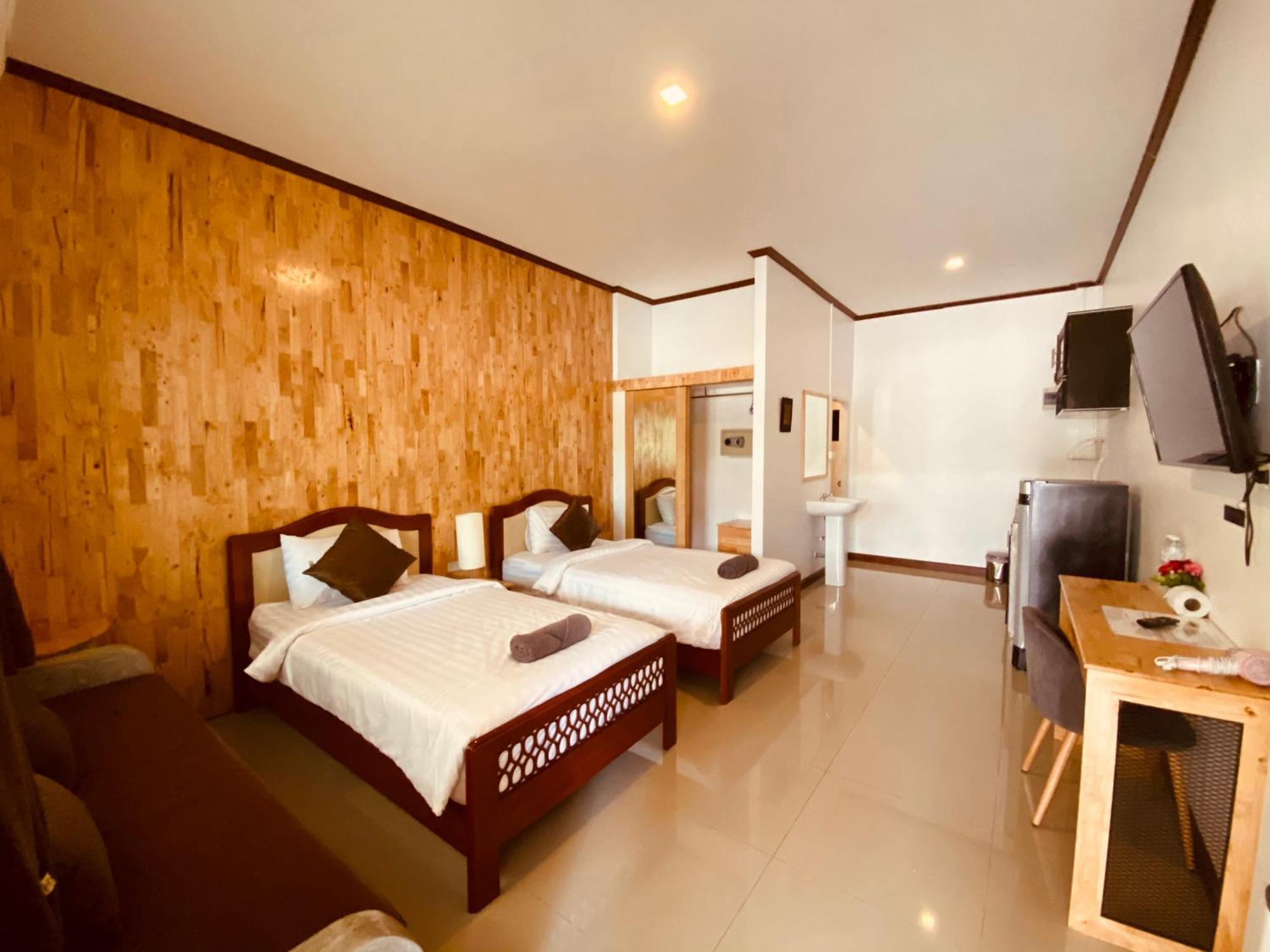 Paradise Land Resort Pattaya Pokoj fotografie